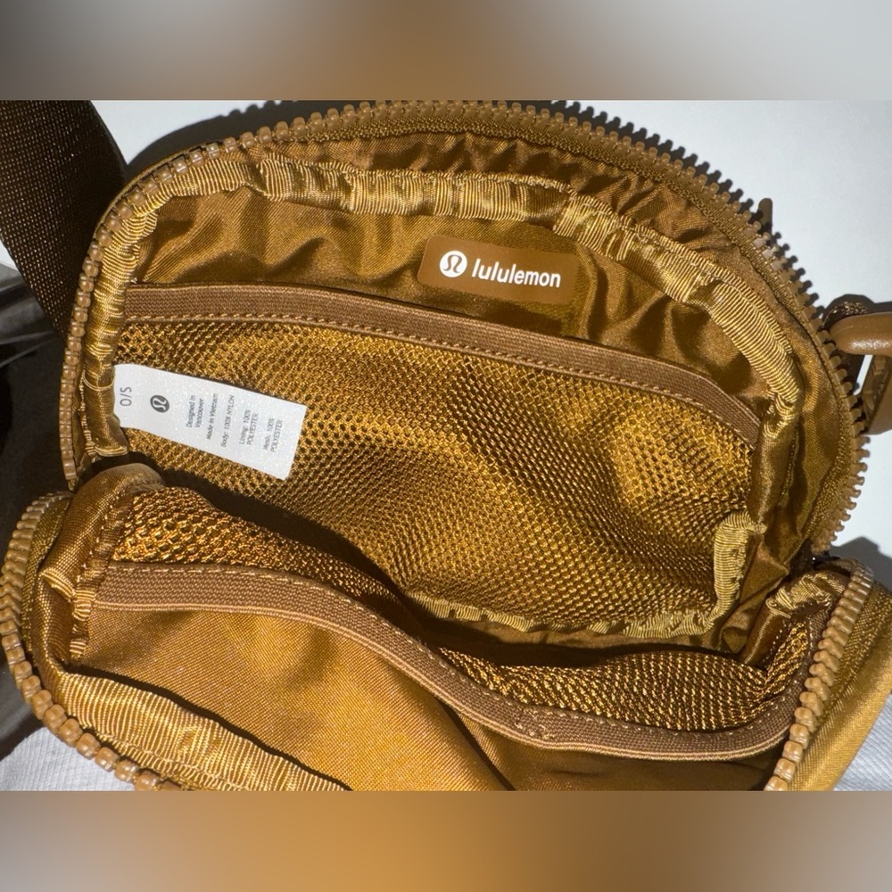 Brown lululemon belt bag - Picture 3 of 3